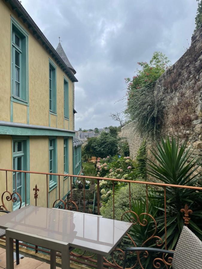Appartement De 1634 Avec Balcon Au Sud Sur Jardin En Plein Coeur Historique Tréguier Esterno foto